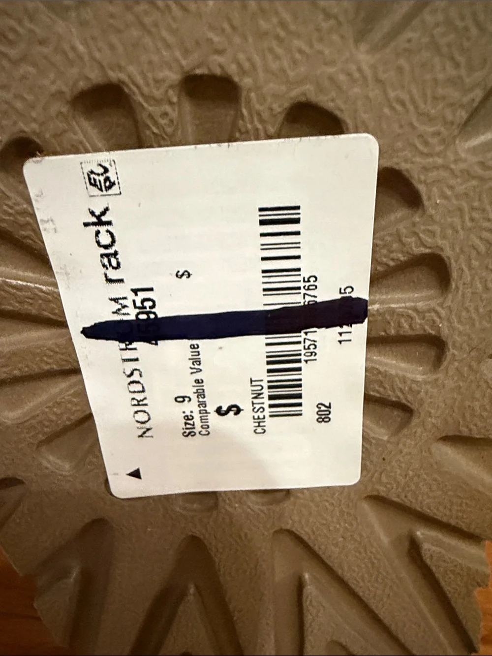 UGG subtle short